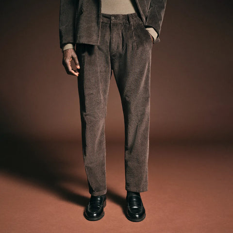 DRYKORN CHASY_RGLR Casual Hose mit Bundfalte in Baumwoll-Breitcord Farbe - dark chocolate