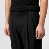 DRYKORN LEEK_WIDE Relaxed Fit Bundfaltenhose in Gabardine Farbe - black online kaufen