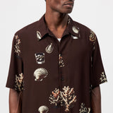 DRYKORN MERYN Kurzarmhemd mit maritimen Print in Viskose Farbe - dark chocolate online kaufen