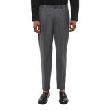 DRYKORN CHASY HOSE MIT BUNDFALTE IN BI-STRECH WOLLE DRYNAMIC Farbe - sharkskin online kaufen