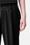 DRYKORN CHASY HOSE MIT BUNDFALTE IN BI-STRECH WOLLE DRYNAMIC BLACK online kaufen