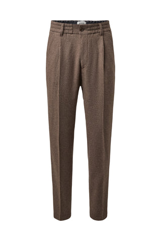DRYKORN CHASY_RGLR Casual Hose mit Bundfalte in strukturiertem Jersey Farbe braun